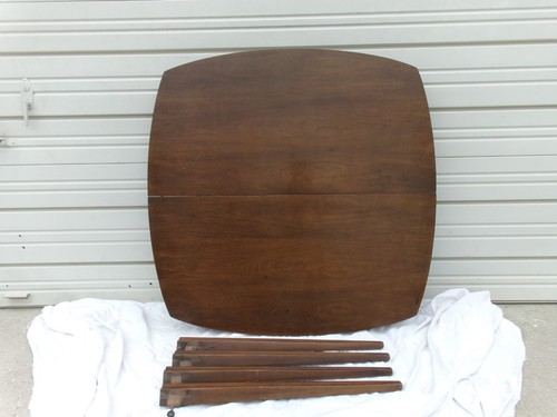Iconic dining table broyhill - table,